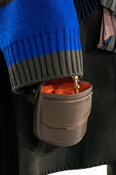 Look 73